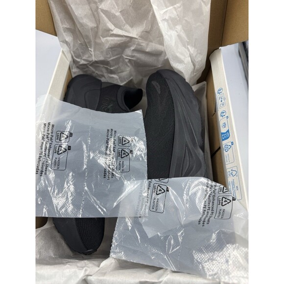 HOKA Arahi 8 Mens 9.5D Black/Black Running Shoes New w/ Box main image 9